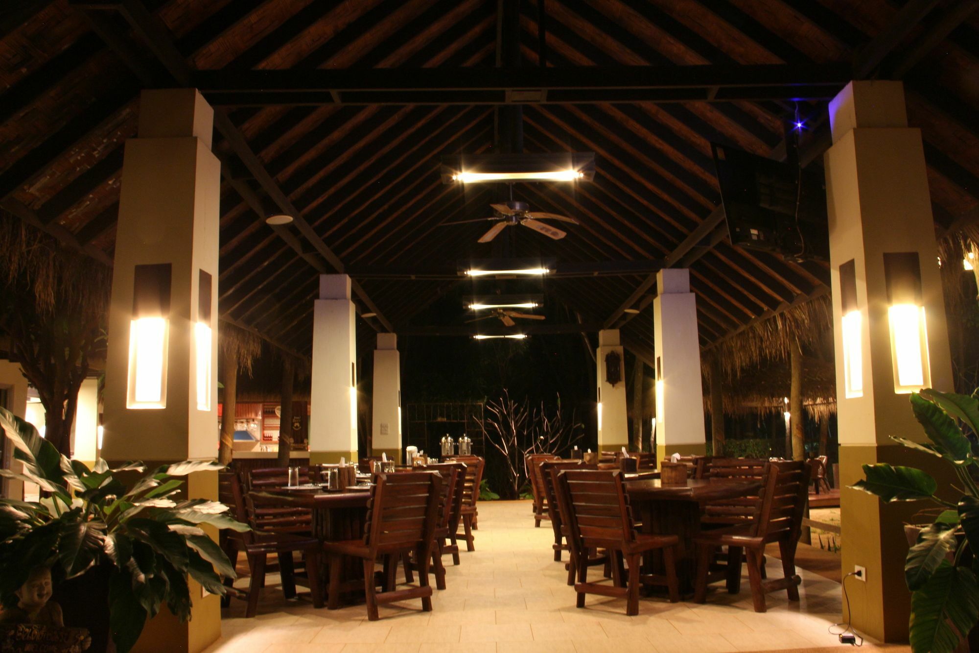 Singha Rubber Tree Hotel Sai Yok Buitenkant foto