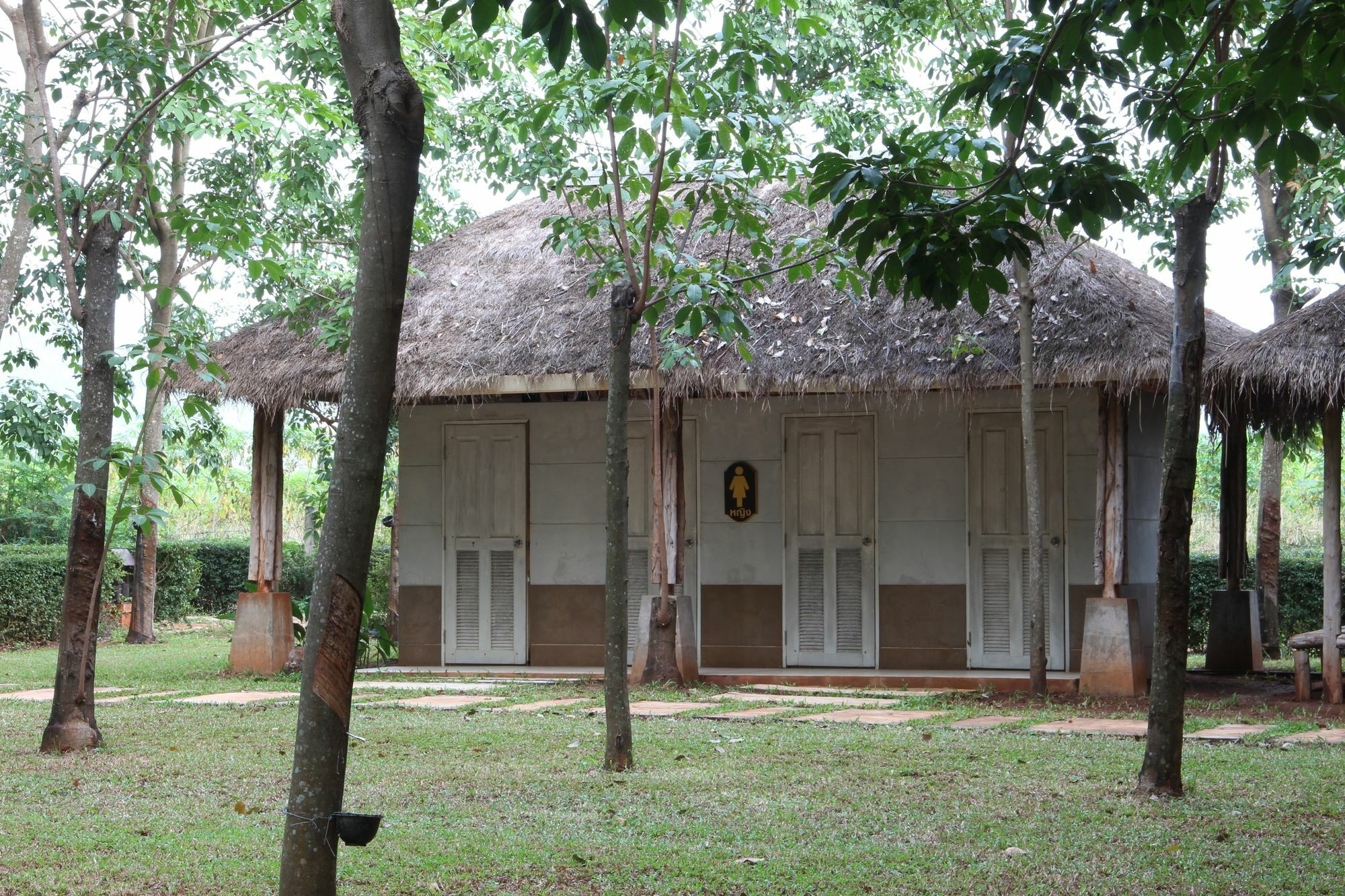 Singha Rubber Tree Hotel Sai Yok Buitenkant foto
