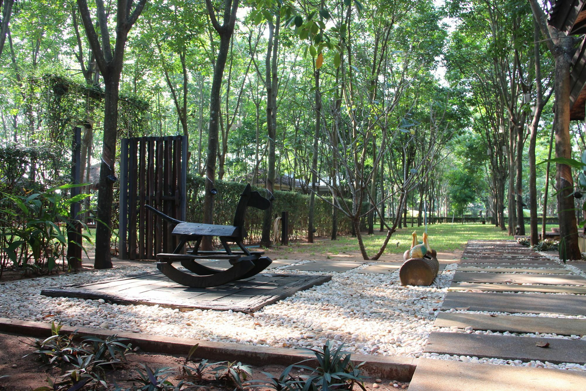 Singha Rubber Tree Hotel Sai Yok Buitenkant foto