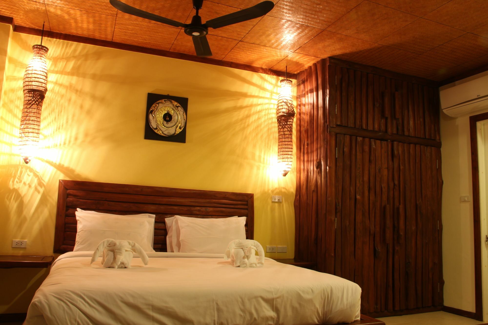 Singha Rubber Tree Hotel Sai Yok Buitenkant foto